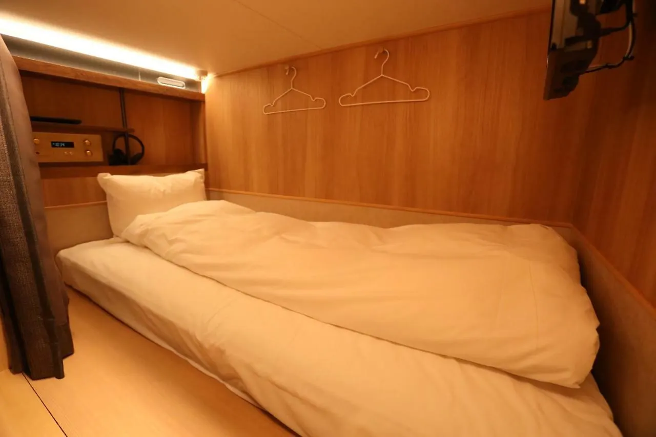Capsule hotel Cabin Inn Kyoto Sanjo Kawaramachi