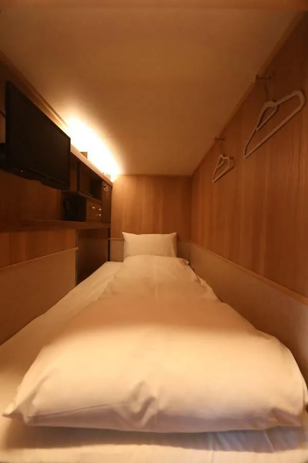 ** Capsule hotel Cabin Inn Kyoto Sanjo Kawaramachi Japan